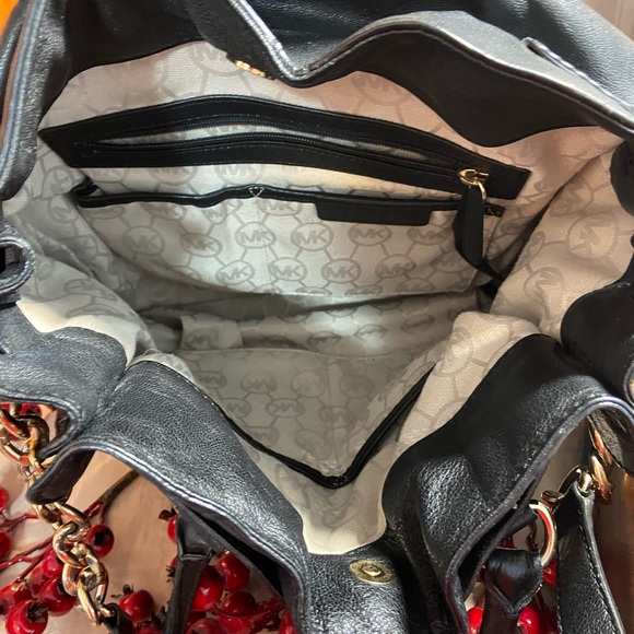 MK black leather purse - Picture 2 of 4